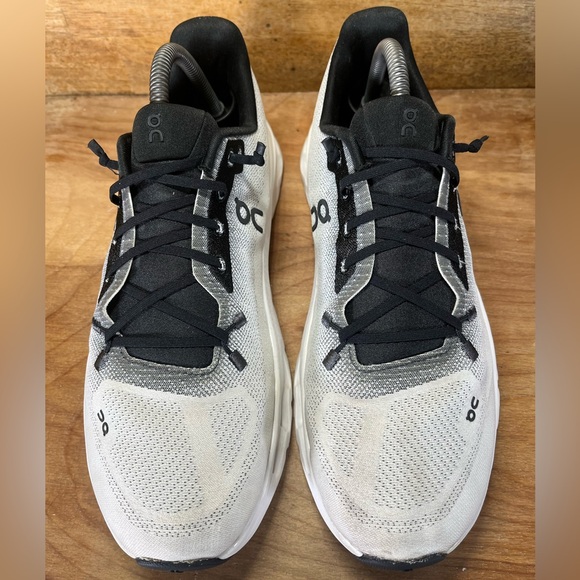 On CloudTilt LIGHTWEIGHT Womens Size 10 Running Shoes Sneakers Black Ivory - Picture 3 of 12